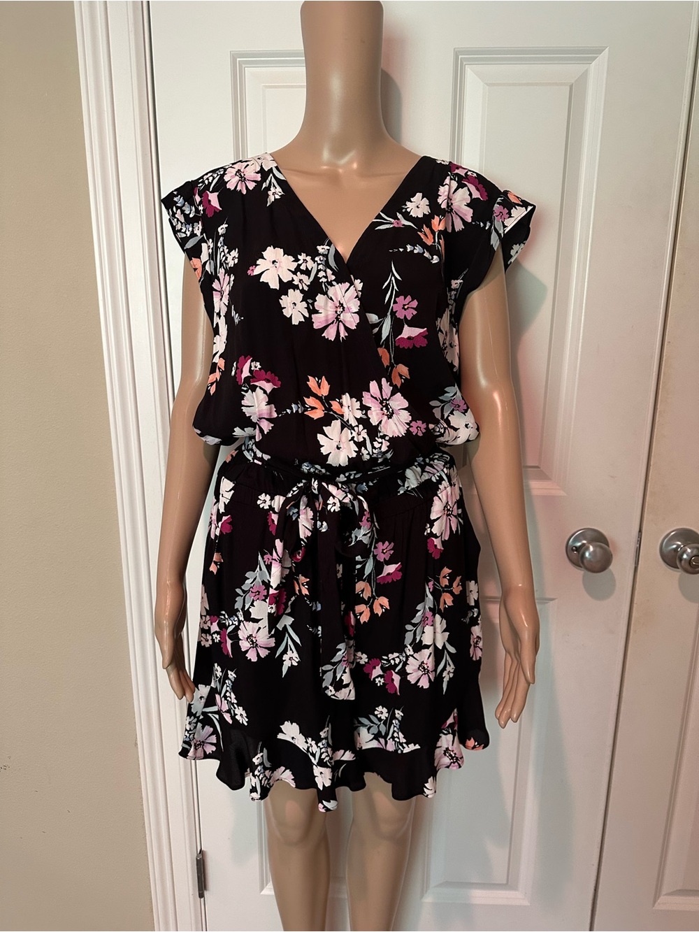 LOFT Black Floral V-Neck Tie-Waist Mini Dress NWOT